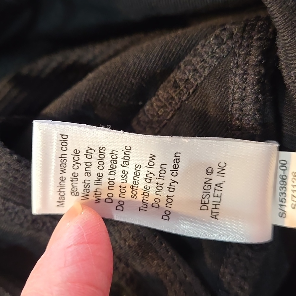 Athleta Excursion Skort Black Medium - image 9